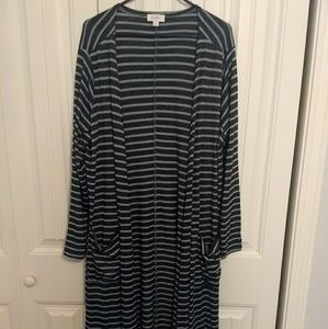Lularoe Sarah sweater